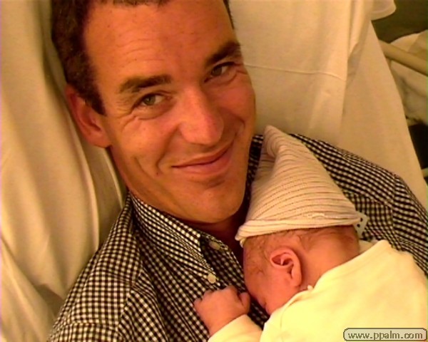 Peter is gelukkig met z'n zoon